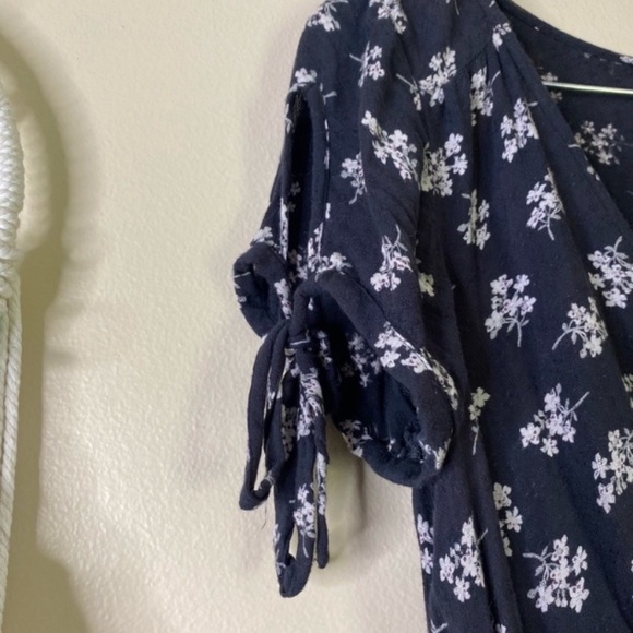 American Eagle Cut Out Floral Dress Black Size Small - Picture 4 of 6